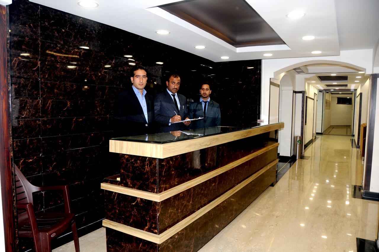 Hotel New Park At Dal Lake Srīnagar المظهر الخارجي الصورة